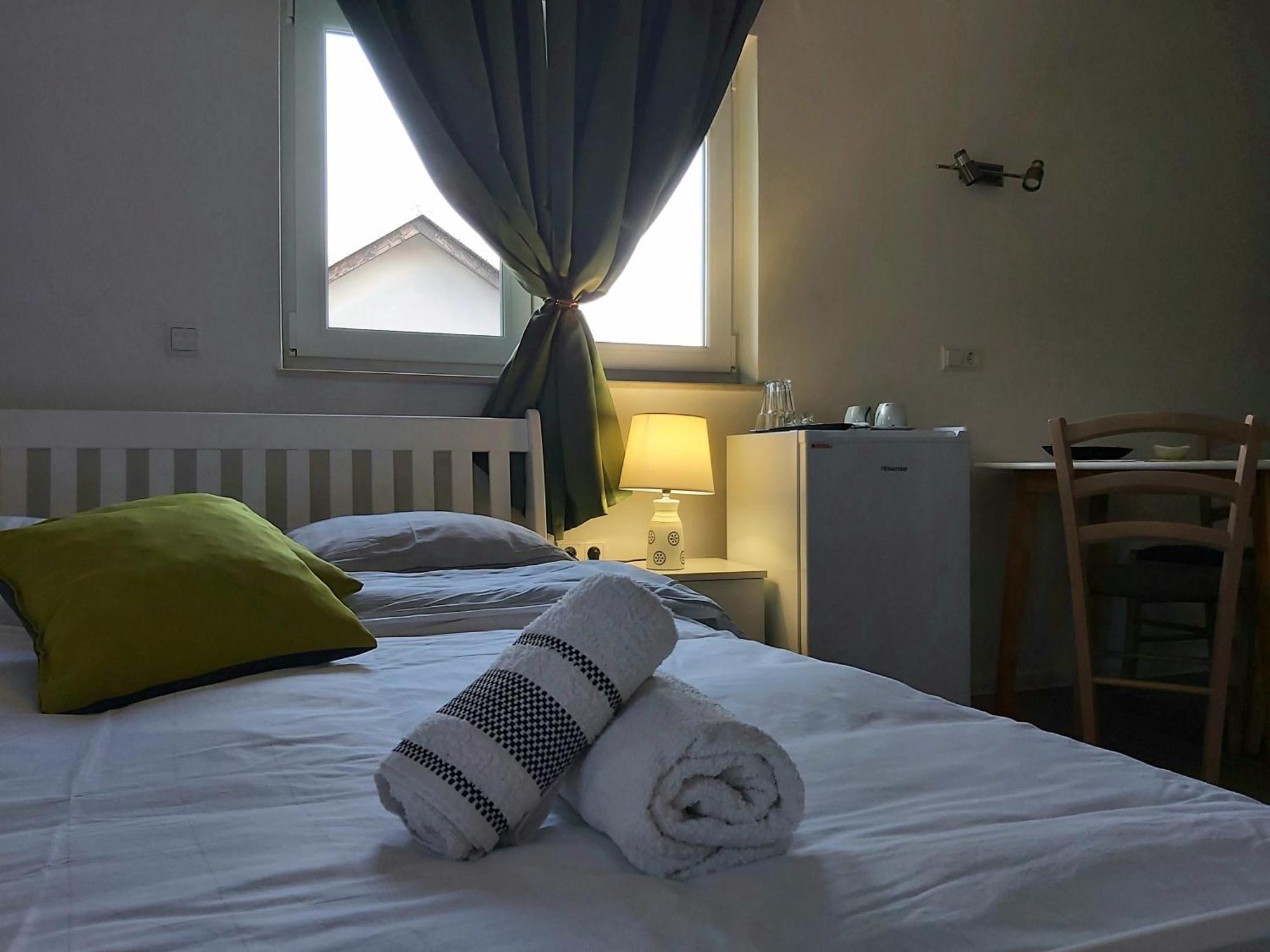 Katarica Hotel Korenica Quarto foto